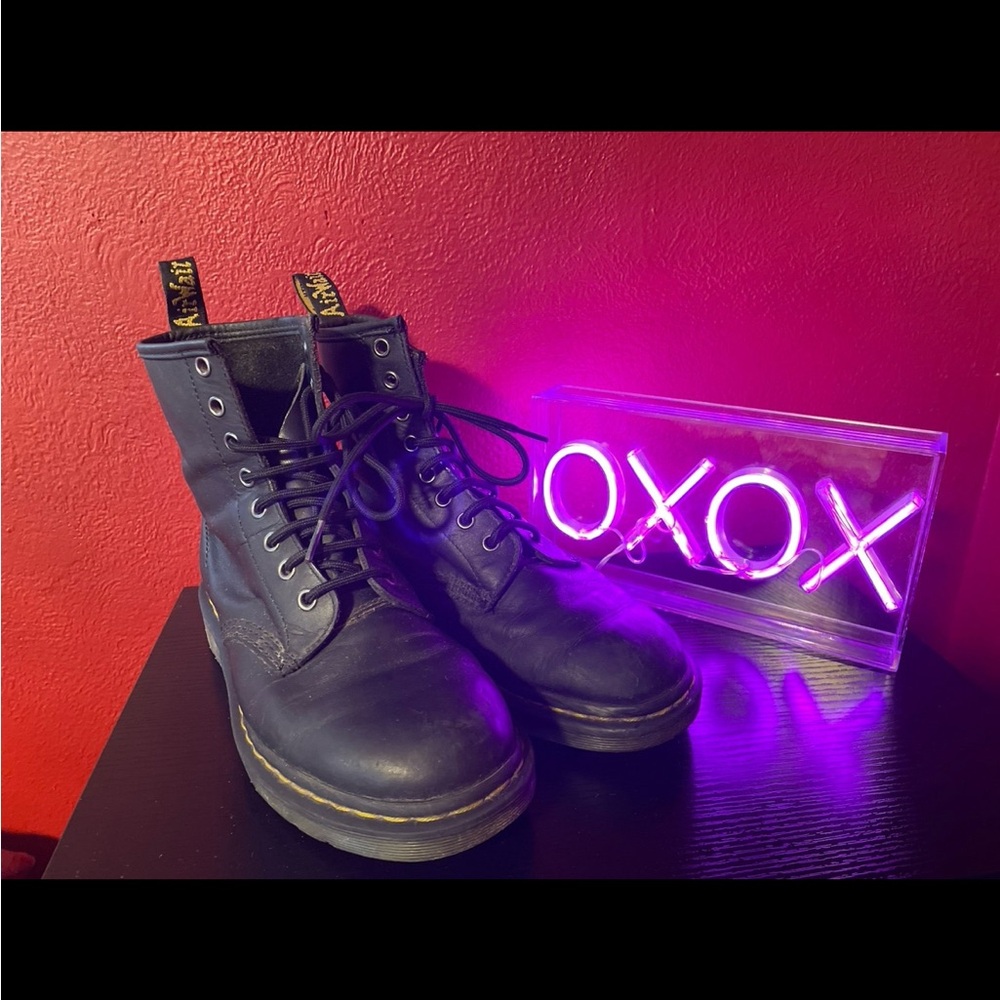 Dr. Martens 1460 Smooth Leather Lace Up